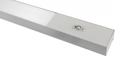 Накладной профильный светильник Decor D T5 OP для создания системы световых линий или соединения светильников в линию имеет закрытый корпус по краям.